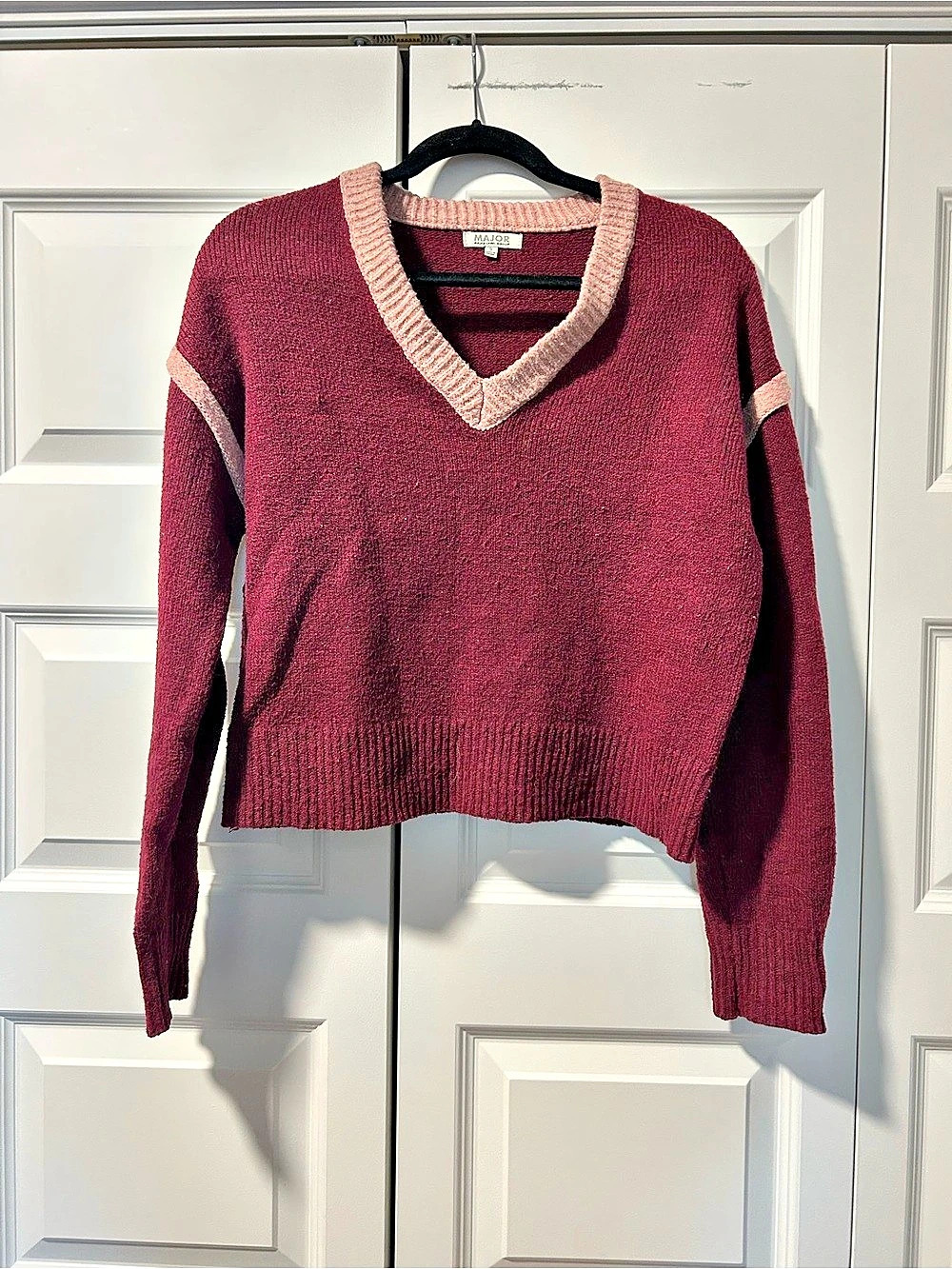 Major V-Neck Sweater in Burgundy & Pink Size Small